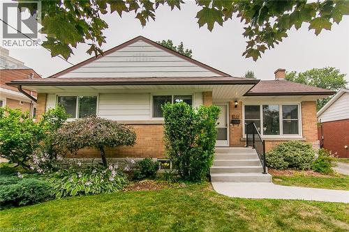 210 Dawson Street, Waterloo, ON - Outdoor