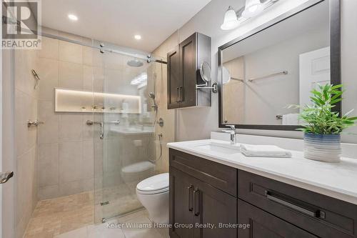 9 Magnolia Lane, Guelph (Village By The Arboretum), ON - Indoor Photo Showing Bathroom