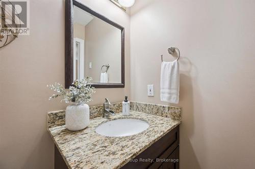 9 Magnolia Lane, Guelph (Village By The Arboretum), ON - Indoor Photo Showing Bathroom