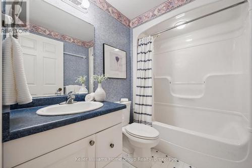9 Magnolia Lane, Guelph (Village By The Arboretum), ON - Indoor Photo Showing Bathroom