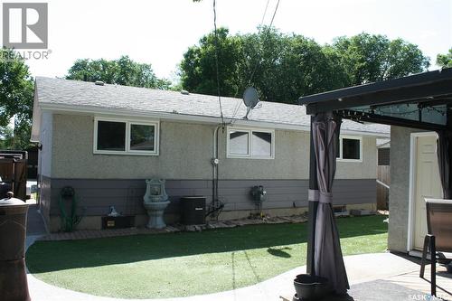 128 Riddell Crescent, Regina, SK - Outdoor With Exterior