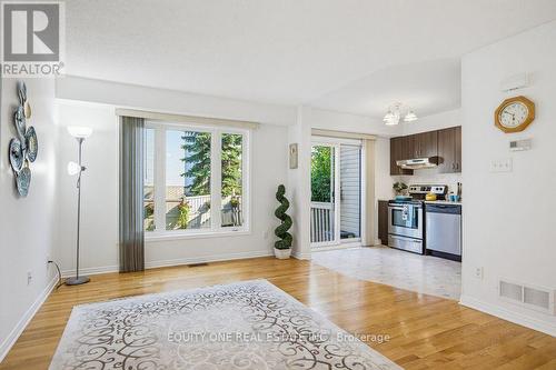 318 Amici Terrace, Ottawa, ON - Indoor Photo Showing Kitchen