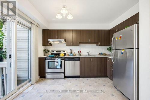 318 Amici Terrace, Ottawa, ON - Indoor Photo Showing Kitchen With Stainless Steel Kitchen