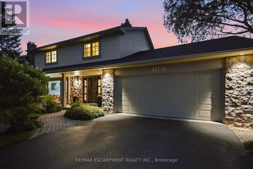 Stunning at night - 4461 Tremineer Avenue, Burlington, ON - Outdoor