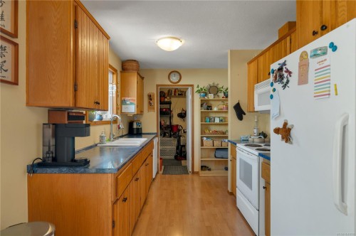 885 Shellbourne Blvd, Campbell River, BC 