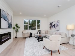 #107-960 Jenkins Ave Langford, BC V9B 7H4