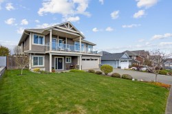 4083 Chancellor Cres Courtenay, BC V9N 0B3