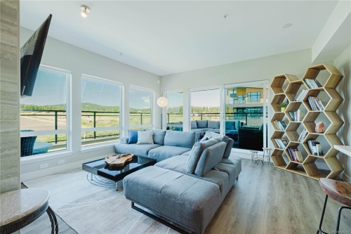 #501-2500 Hackett Cres  Central Saanich, BC V8M 0C1
