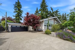 654 Hawthorne Rise Parksville, BC V9P 2A1