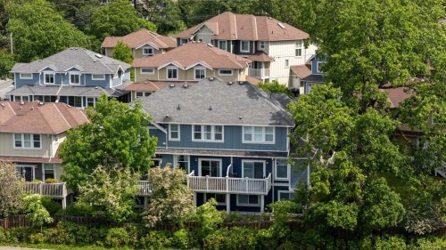 #4-4583 Wilkinson Rd, Saanich, BC 