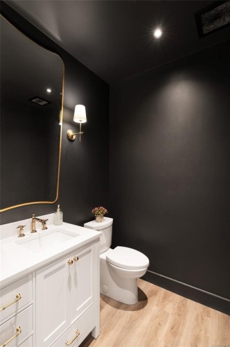 #4-4583 Wilkinson Rd, Saanich, BC 
