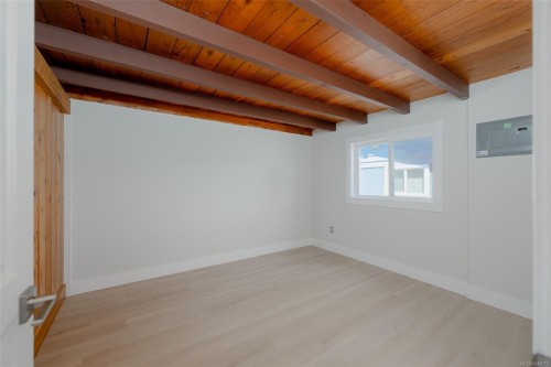 5492 Deep Bay Dr, Bowser, BC 