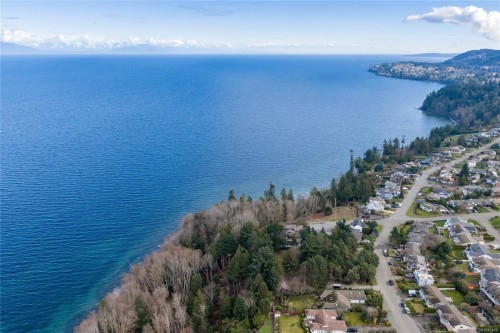 6208 Icarus Dr, Nanaimo, BC 