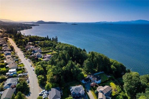 6210 Icarus Dr, Nanaimo, BC 