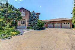 212 BURNS BOULEVARD King, ON L7B 1C8