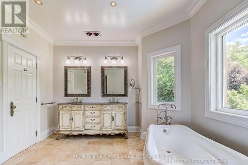 212 Burns Boulevard, King, ON - Indoor Photo Showing Bathroom