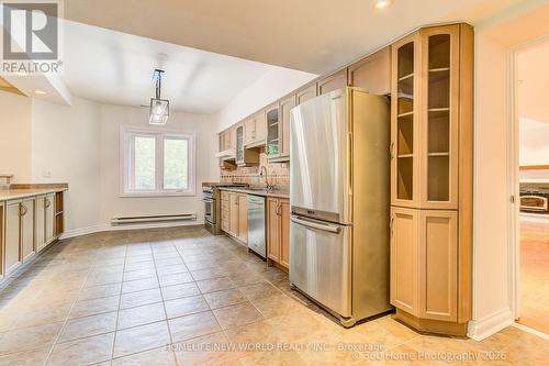 212 Burns Boulevard, King, ON - Indoor Photo Showing Kitchen