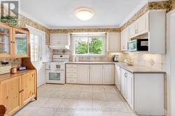 W/O to Back Patio O/L Pool - 