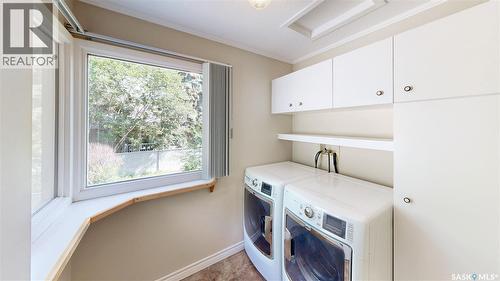 2902 Lacon Street, Regina, SK - Indoor Photo Showing Laundry Room