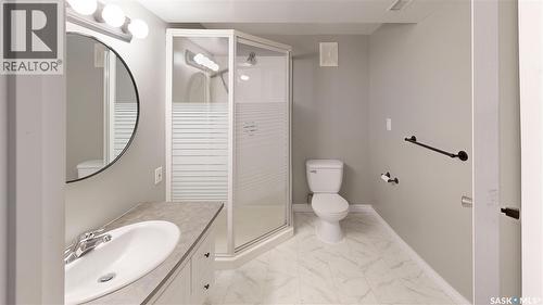 2902 Lacon Street, Regina, SK - Indoor Photo Showing Bathroom
