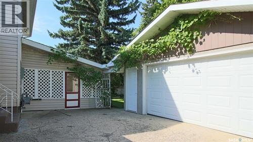 2902 Lacon Street, Regina, SK - Outdoor With Exterior