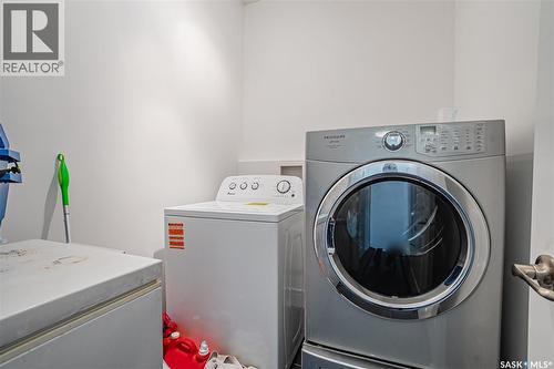 242 Pohorecky Street, Saskatoon, SK - Indoor Photo Showing Laundry Room