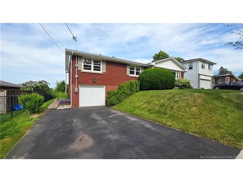 127 Coronation Dr, Moncton, NB 