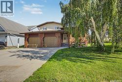 1791 Barton DRIVE Prince Albert, SK S6V 7W1
