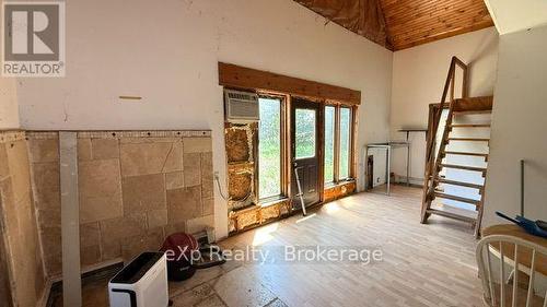 841 2 Concession, Arran-Elderslie, ON - Indoor Photo Showing Other Room