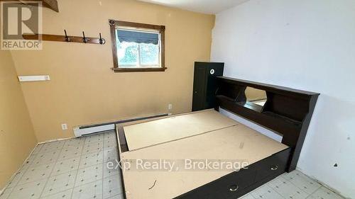 841 2 Concession, Arran-Elderslie, ON - Indoor Photo Showing Other Room