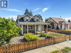 691-693 Okanagan Boulevard Kelowna, BC V1Y 7L2
