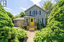 16 Lawnwood Avenue  Halifax, NS B3N 1E7