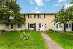 B - 1506 BEAVERPOND DRIVE N Ottawa, ON K1B 3R9