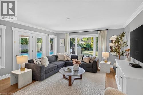 Yes Please! - 4461 Tremineer Avenue, Burlington, ON - Indoor Photo Showing Living Room