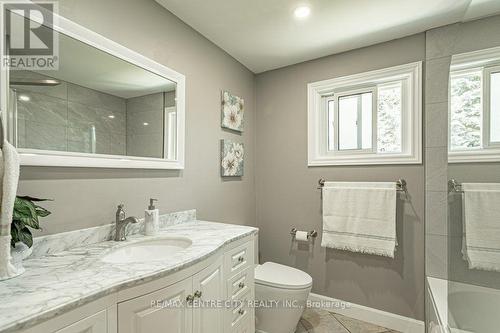 39 Bonnybank Court, Kitchener, ON - Indoor Photo Showing Bathroom