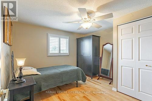39 Bonnybank Court, Kitchener, ON - Indoor Photo Showing Bedroom