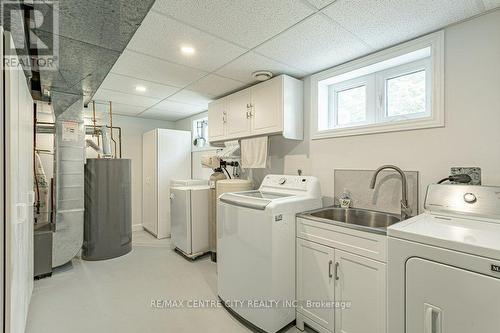 39 Bonnybank Court, Kitchener, ON - Indoor Photo Showing Laundry Room