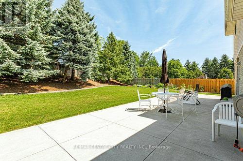 39 Bonnybank Court, Kitchener, ON - Outdoor