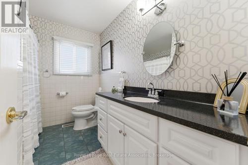 1069 Alexandra Avenue, Mississauga, ON - Indoor Photo Showing Bathroom