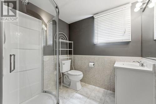 1069 Alexandra Avenue, Mississauga, ON - Indoor Photo Showing Bathroom