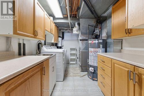 1069 Alexandra Avenue, Mississauga, ON - Indoor Photo Showing Laundry Room