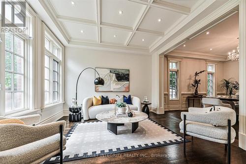 5 Westgrove Crescent, Toronto, ON - Indoor Photo Showing Living Room