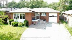 243 HARRYGAN CRESCENT Richmond Hill, ON L4C 4J2
