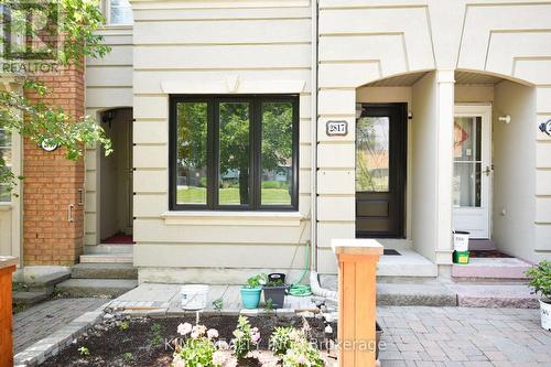 2817 BUR OAK AVENUE  Markham, ON L6B 1E2