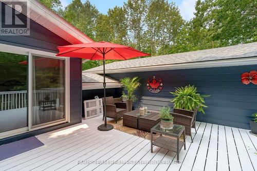 33 Oneida Crescent, Tiny, ON - Outdoor With Deck Patio Veranda With Exterior