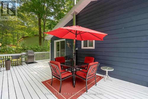 33 Oneida Crescent, Tiny, ON - Outdoor With Deck Patio Veranda With Exterior