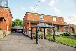 53 GILTSPUR DRIVE Toronto, ON M3L 1M4
