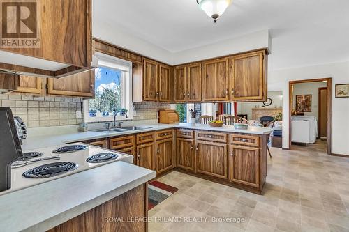 5257 Cliff Road, Lambton Shores, ON - Indoor Photo Showing Kitchen With Double Sink