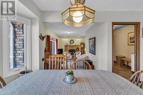 5257 Cliff Road, Lambton Shores, ON - Indoor Photo Showing Dining Room