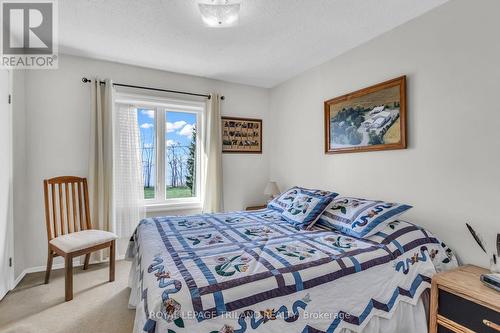 5257 Cliff Road, Lambton Shores, ON - Indoor Photo Showing Bedroom